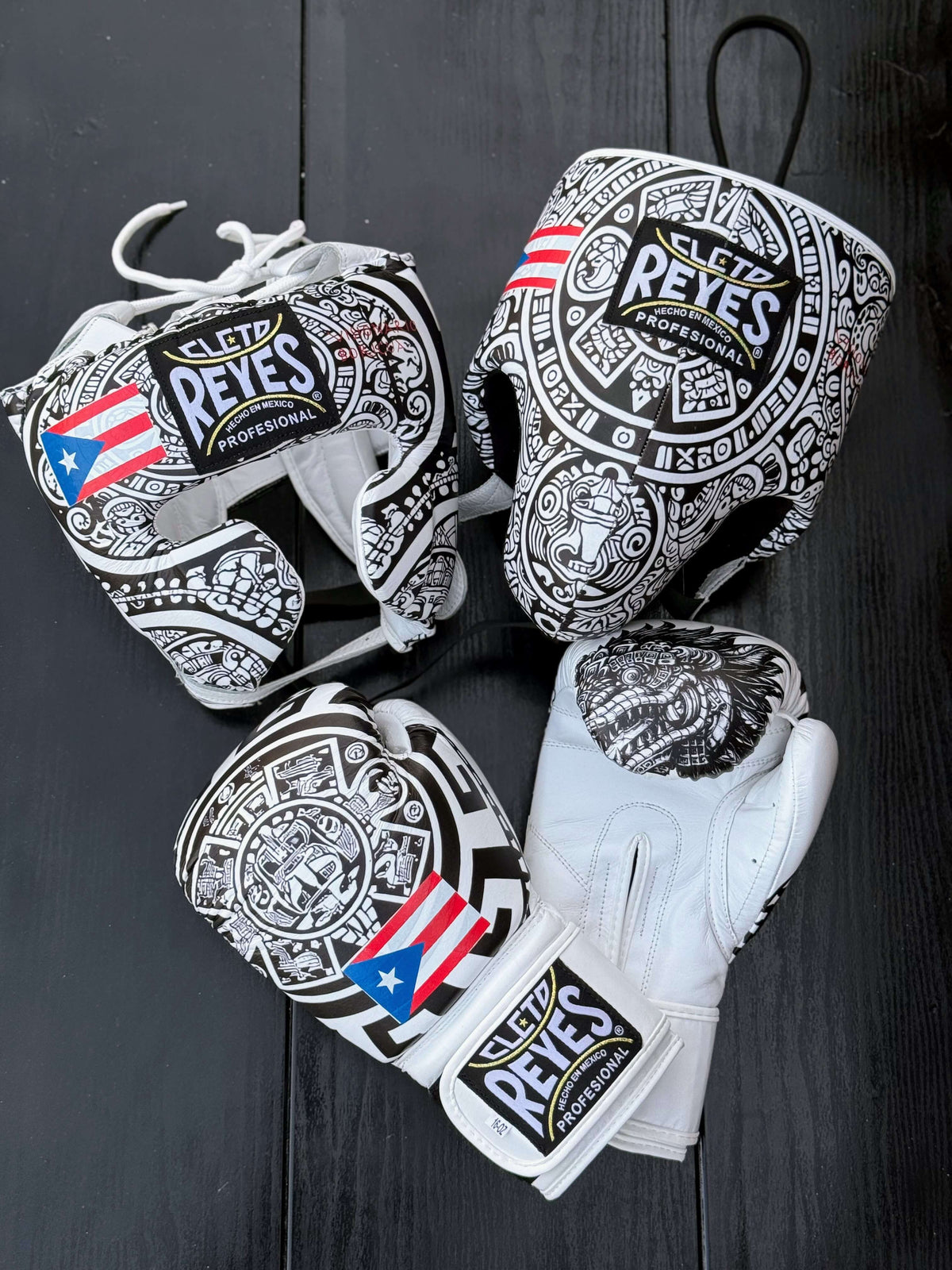 Cleto Reyes Set