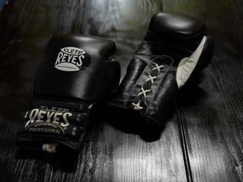 Cleto Reyes Boxing Gloves Black/White Padded Leather Gloves for Heavy Bag Work