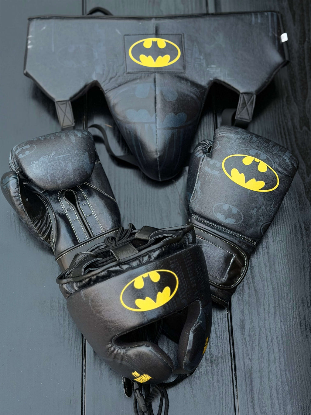Fiest Boxing Set Winning Style Batman Edition Leather Full View