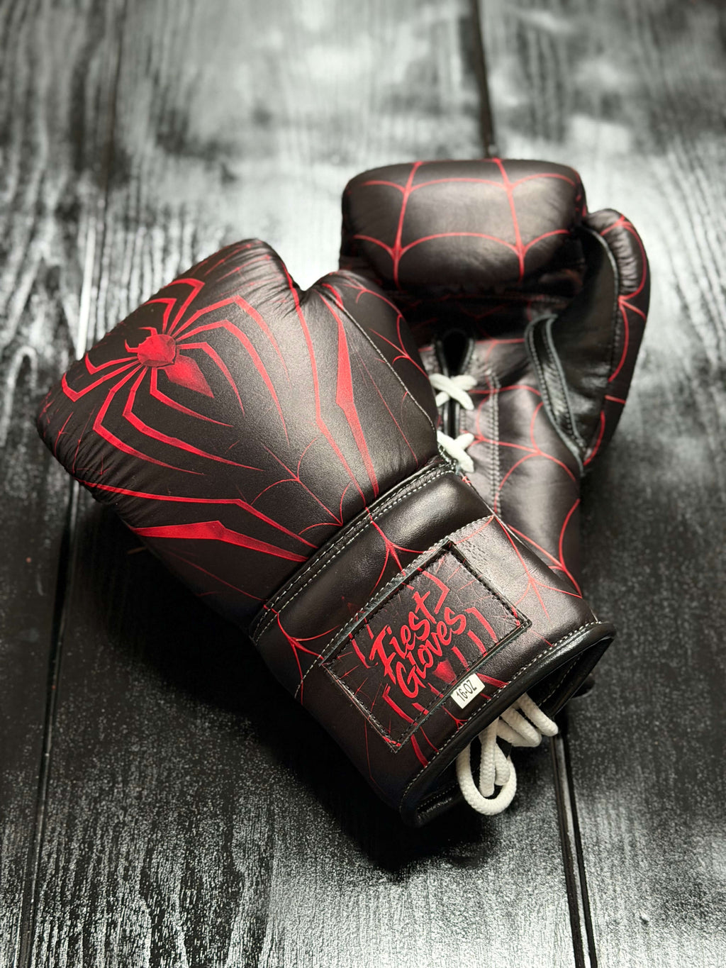 Fiest Winning Style Boxing Gloves Black/Red Leather Training Gloves for Sparring