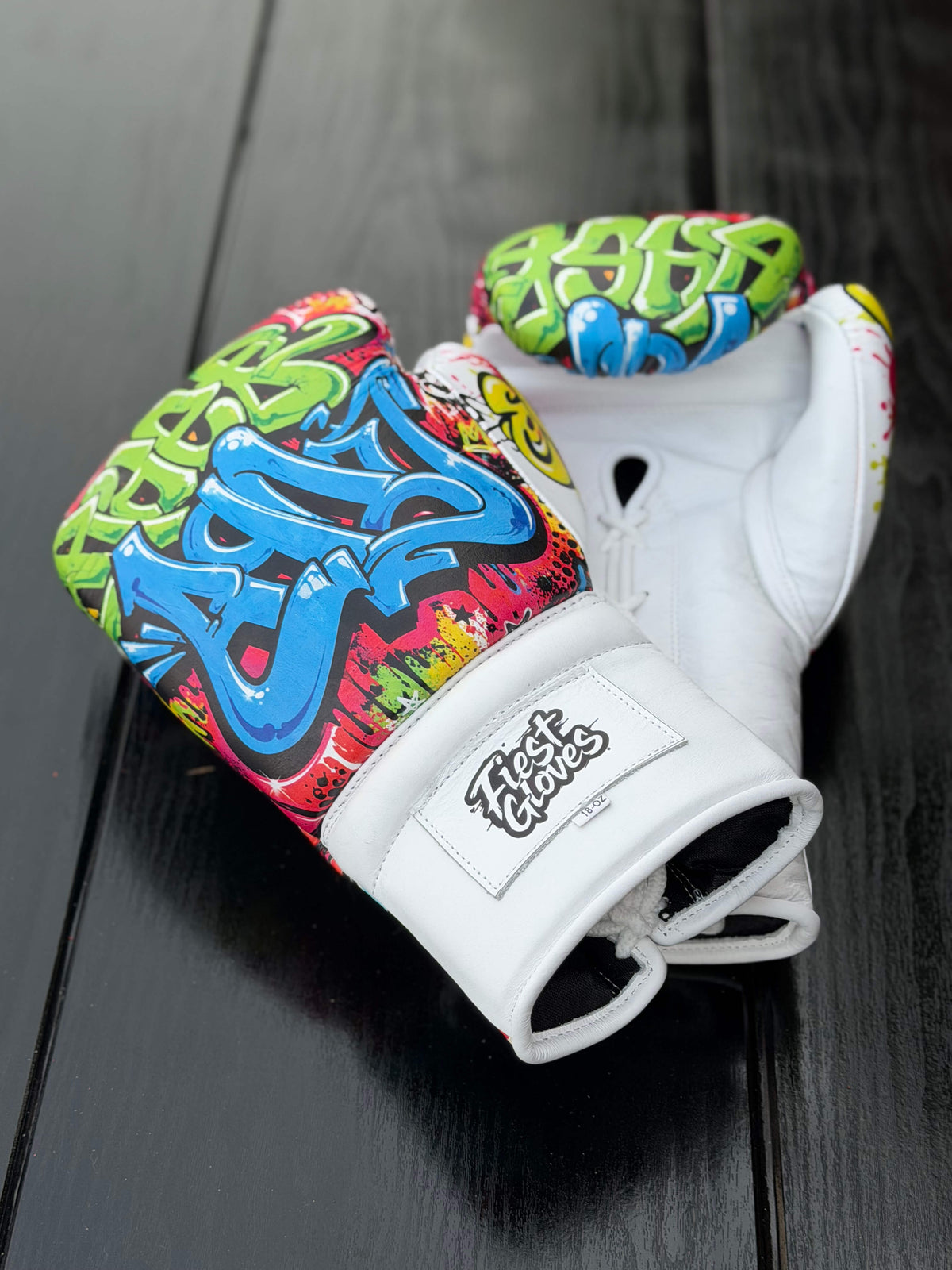 Fiest Winning Style Boxing Gloves Grafitti White Leather Training Gloves for Boxing