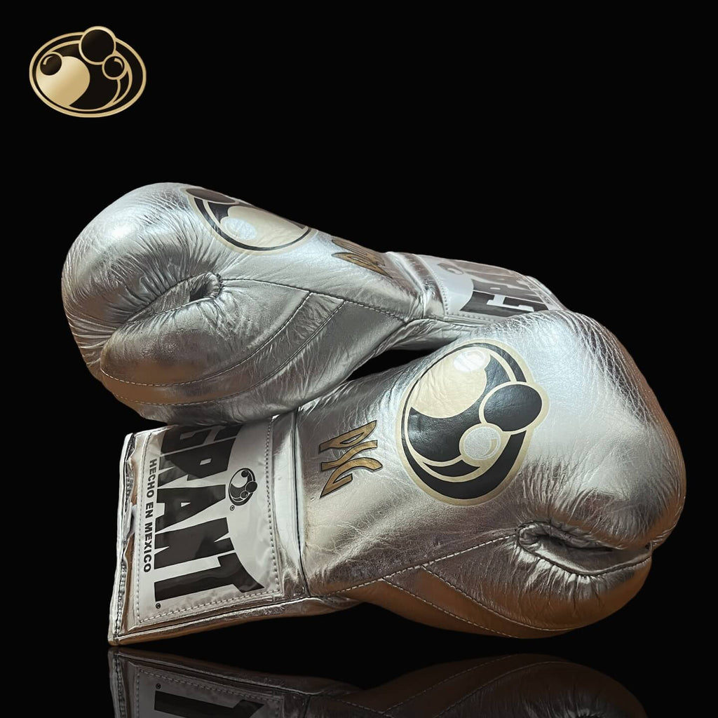 Grant Silver Boxing Gloves Durable Sparring Gloves Thumb View
