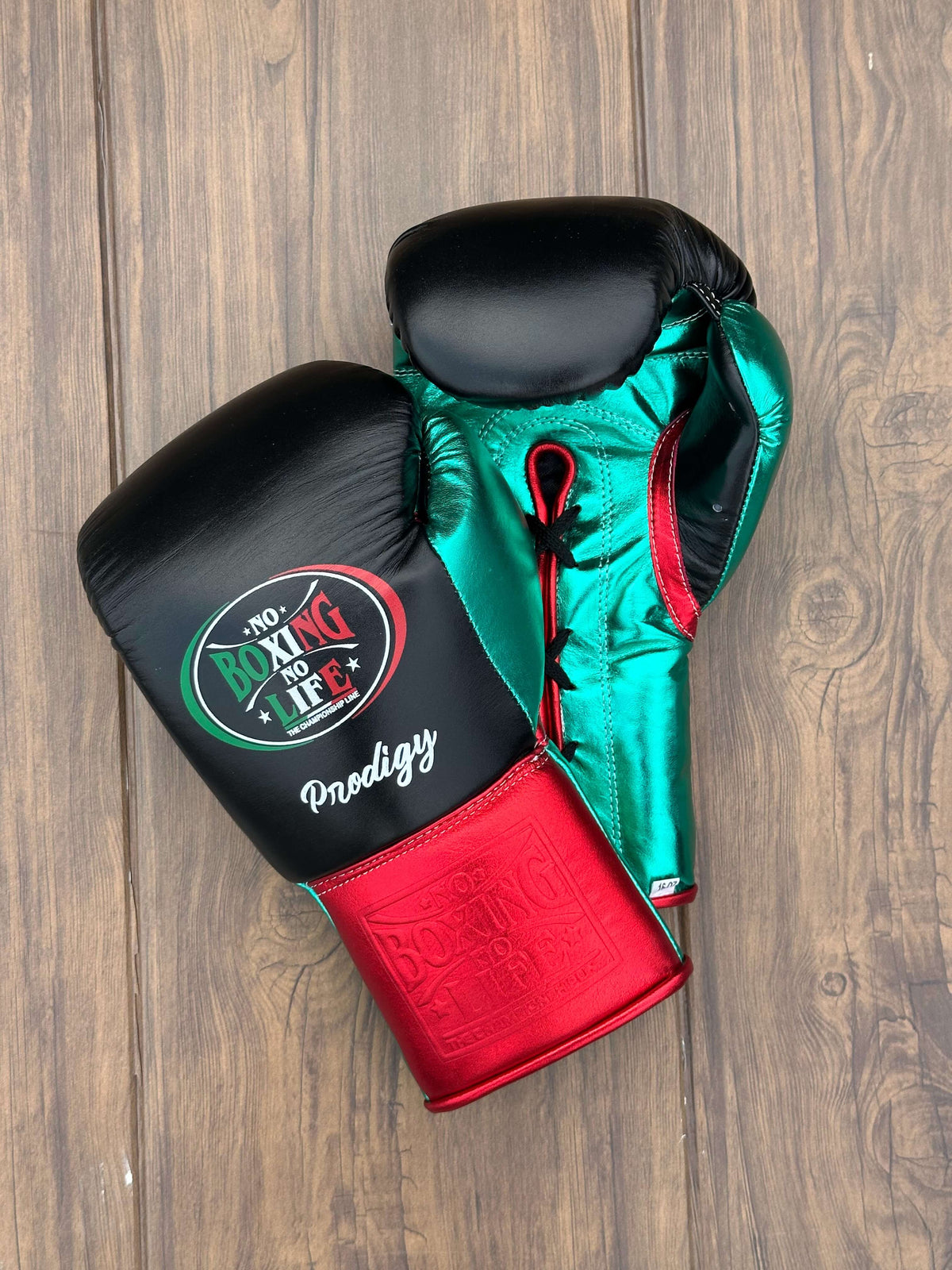 No Boxing No Life Gloves Black/Green/Red Lace Up Leather Gloves for Training