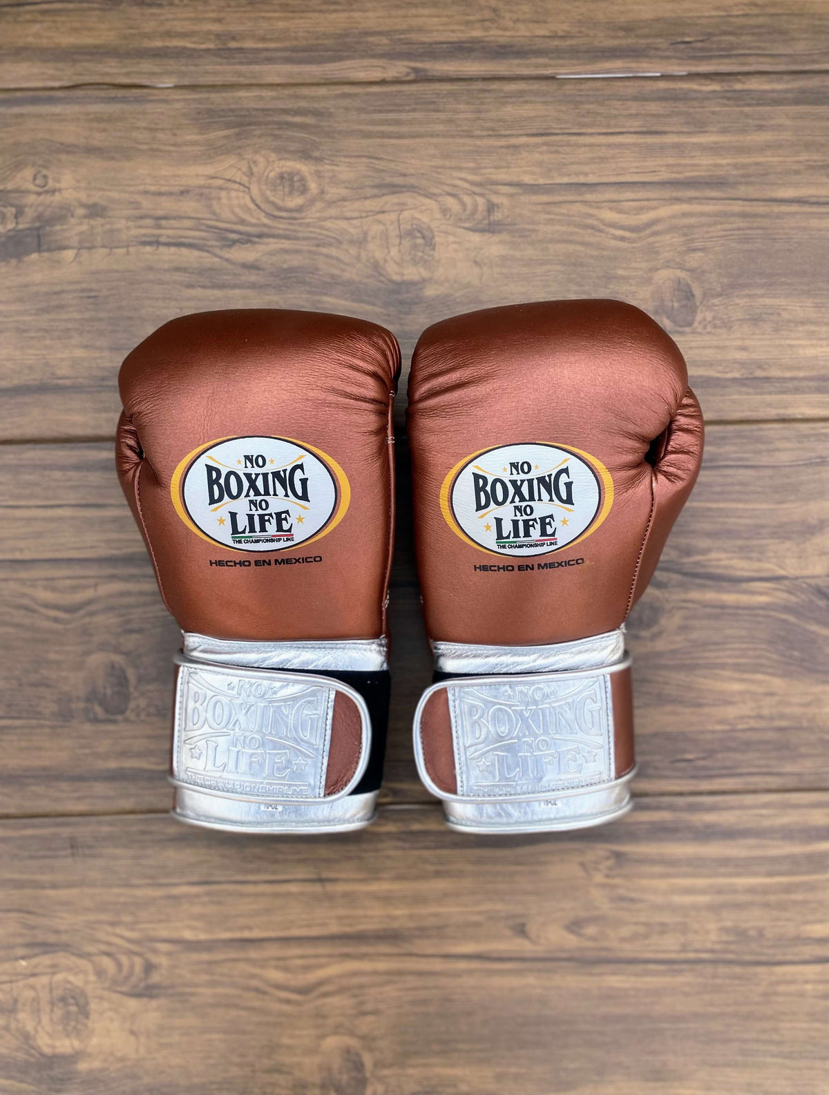 No Boxing No Life Gloves Brown/Silver Leather Gloves Back View
