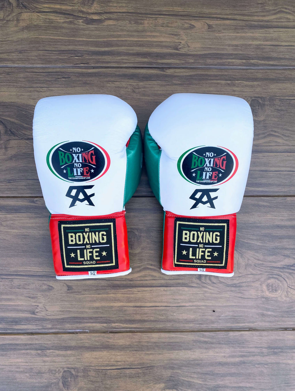No Boxing No Life Gloves White/Green/Red Leather Gloves Back View