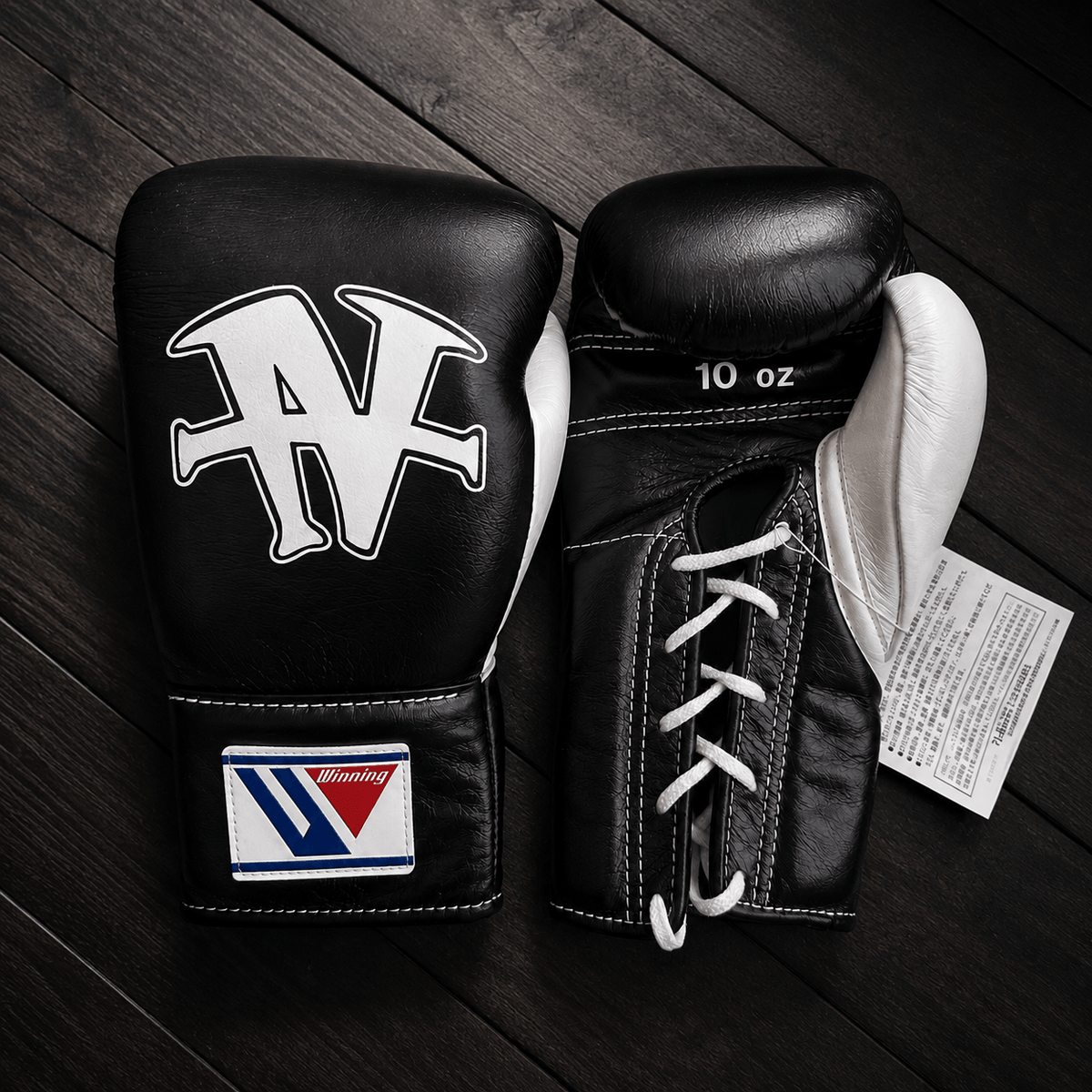 Winning Boxing Gloves Black/White Leather Training Gloves for Sparring