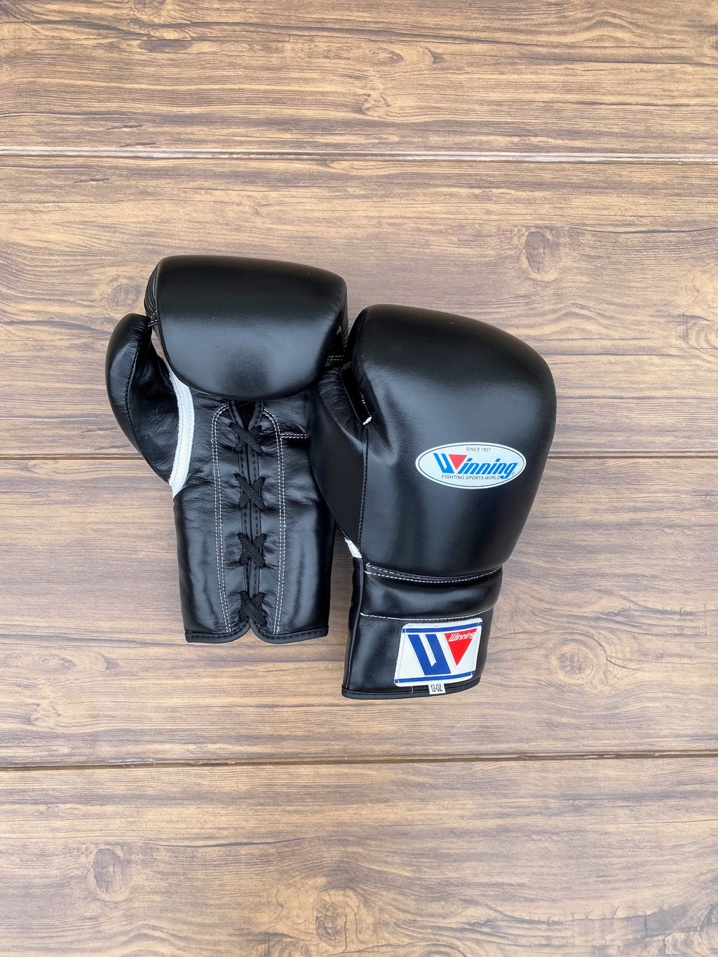 Winning Boxing Set Black Lace-Up Gloves View