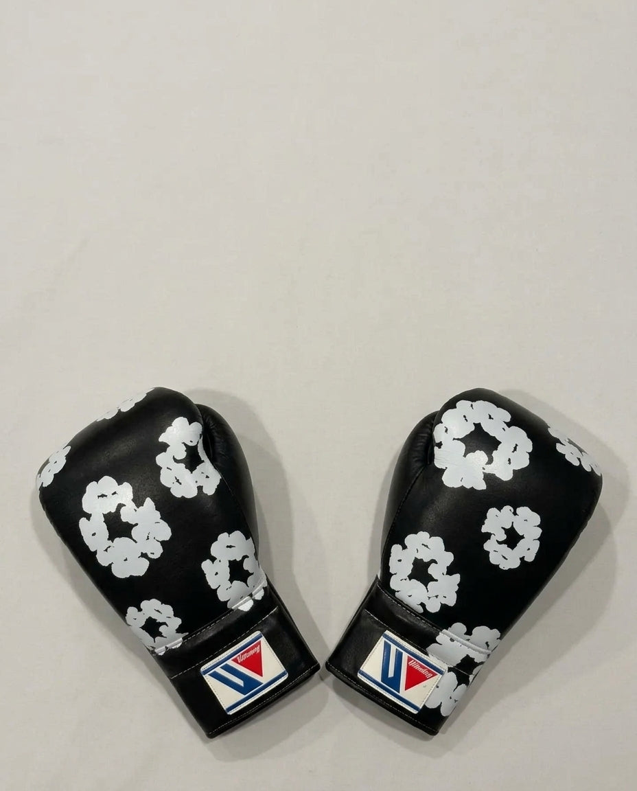 Winning Boxing Sets Black/White Curved Mitts and Gloves