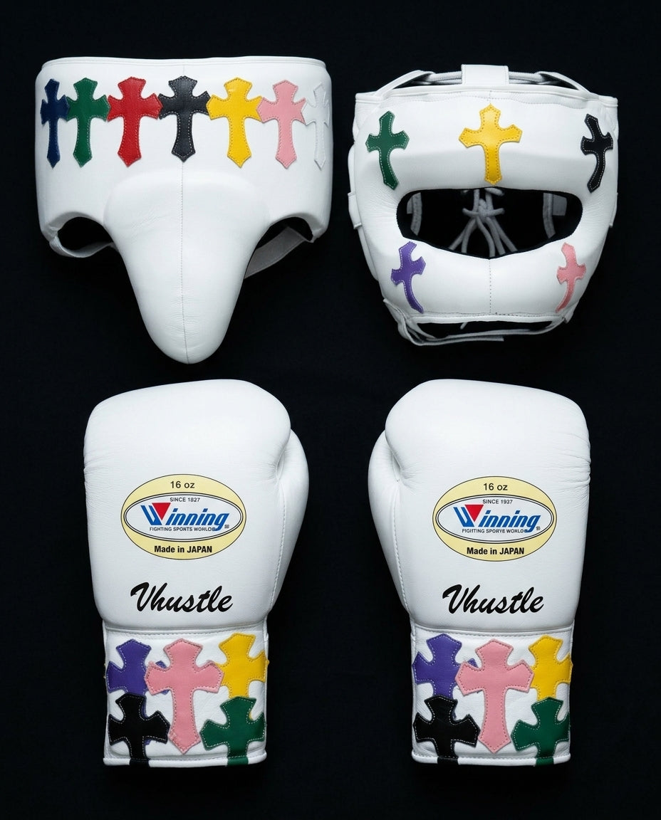 Winning Boxing Sets White Chrome Heart Style Leather Gloves and Mitts for Training